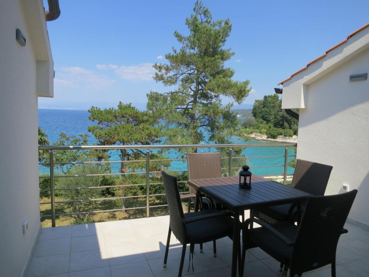 Apartment Prejac By The Beach มาลินสกา ภายนอก รูปภาพ